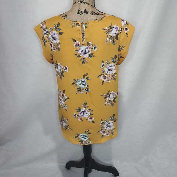 Alice Blue Honey Floral Medium Blouse - Picture 3 of 6